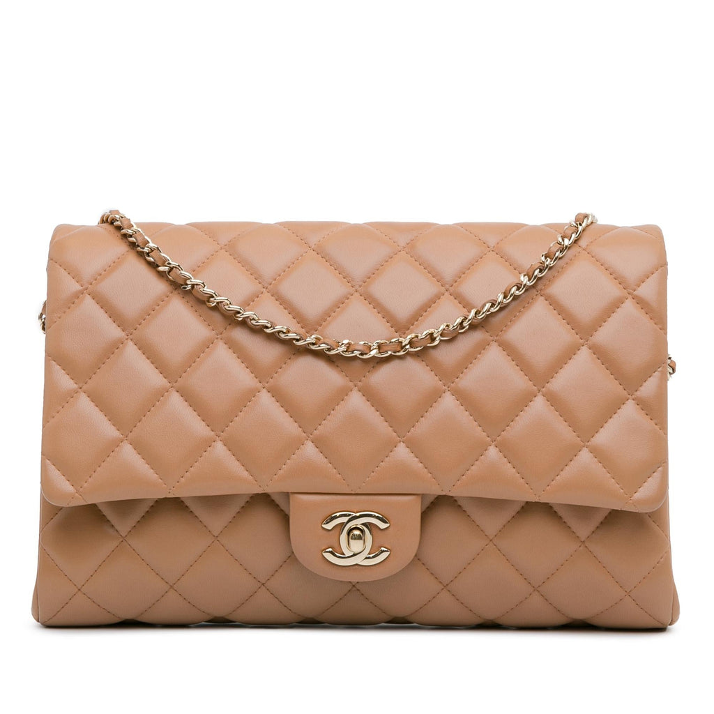 Chanel CC Quilted Lambskin Clutch With Chain (SHG-1pgPyi)