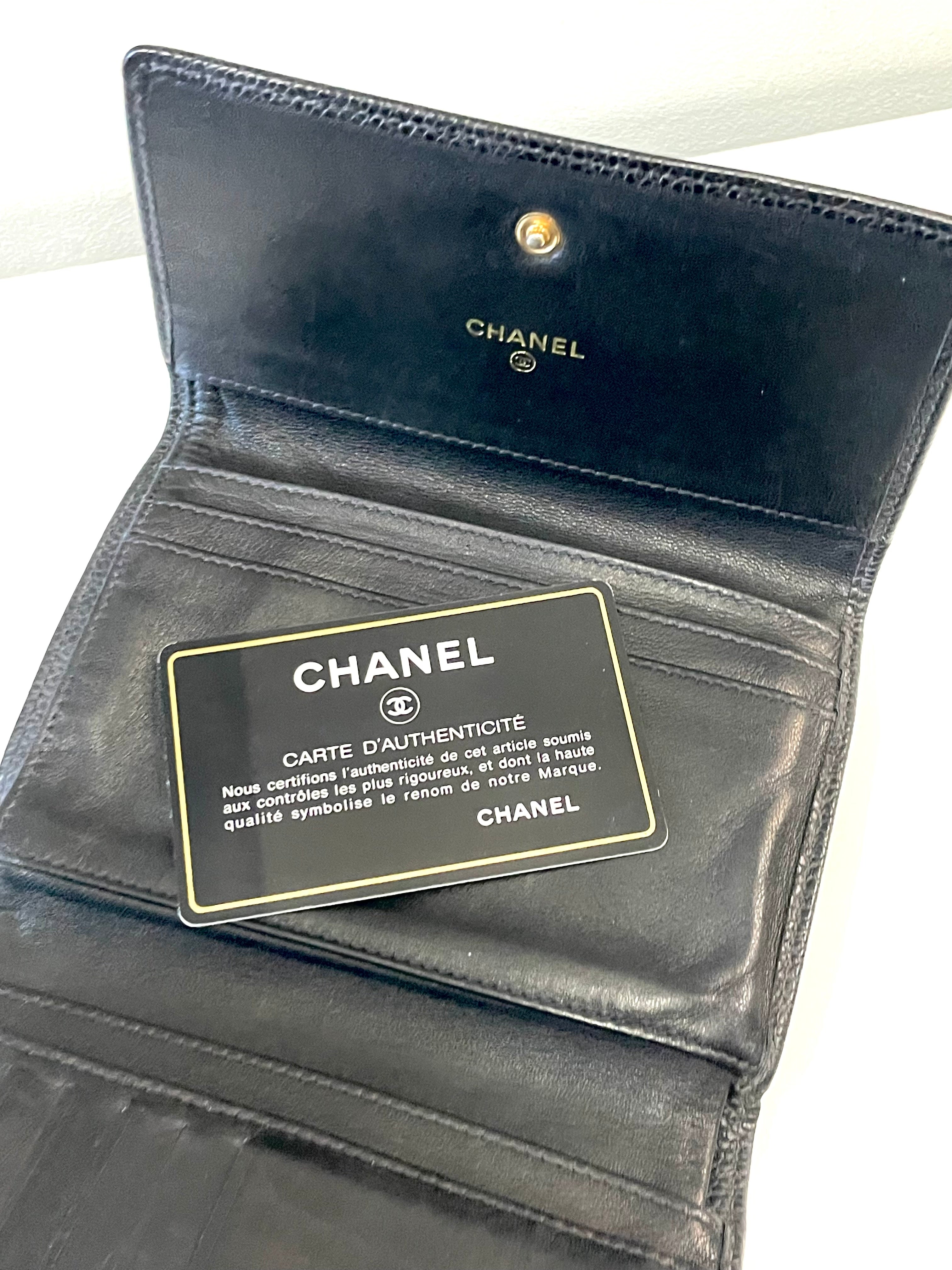 CHANEL CAVIAR LEATHER BIFOLD WALLET