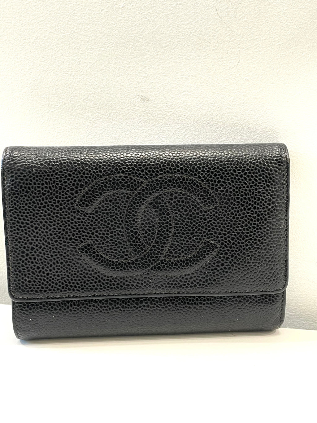 CHANEL CAVIAR LEATHER BIFOLD WALLET