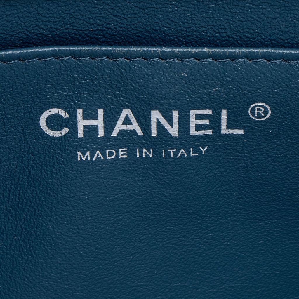 Chanel Caviar Leather Chain Flap Clutch