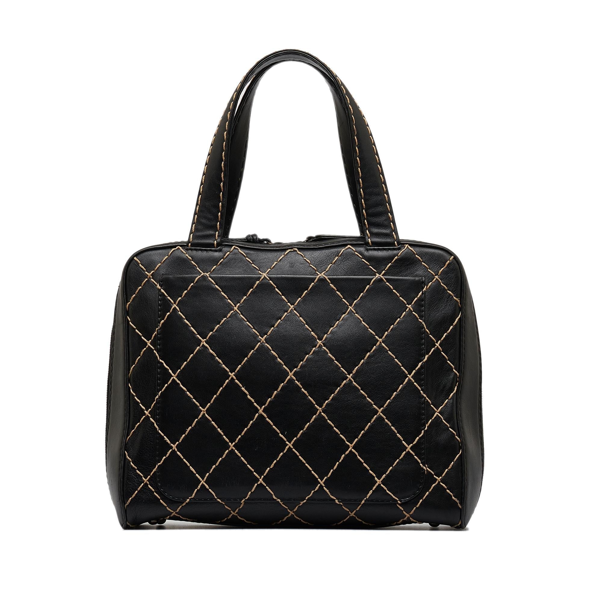 Chanel Cc Wild Stitch Handbag (SHG-fSzRiQ)