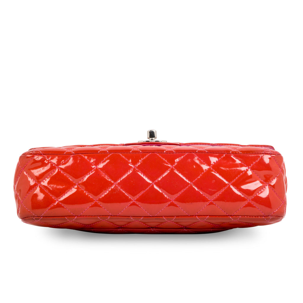 Chanel Classic Flap Bag - Medium - Patent