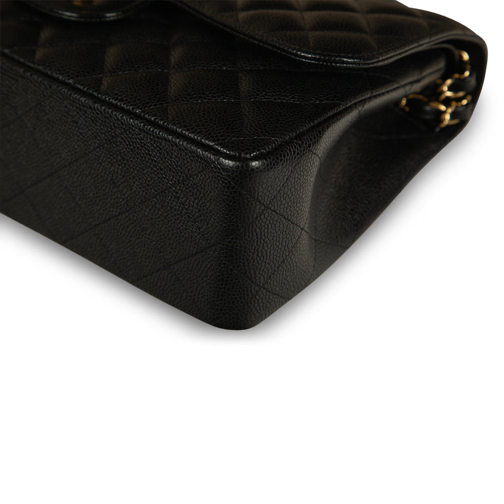Chanel Classic Flap Bag - Jumbo - Caviar