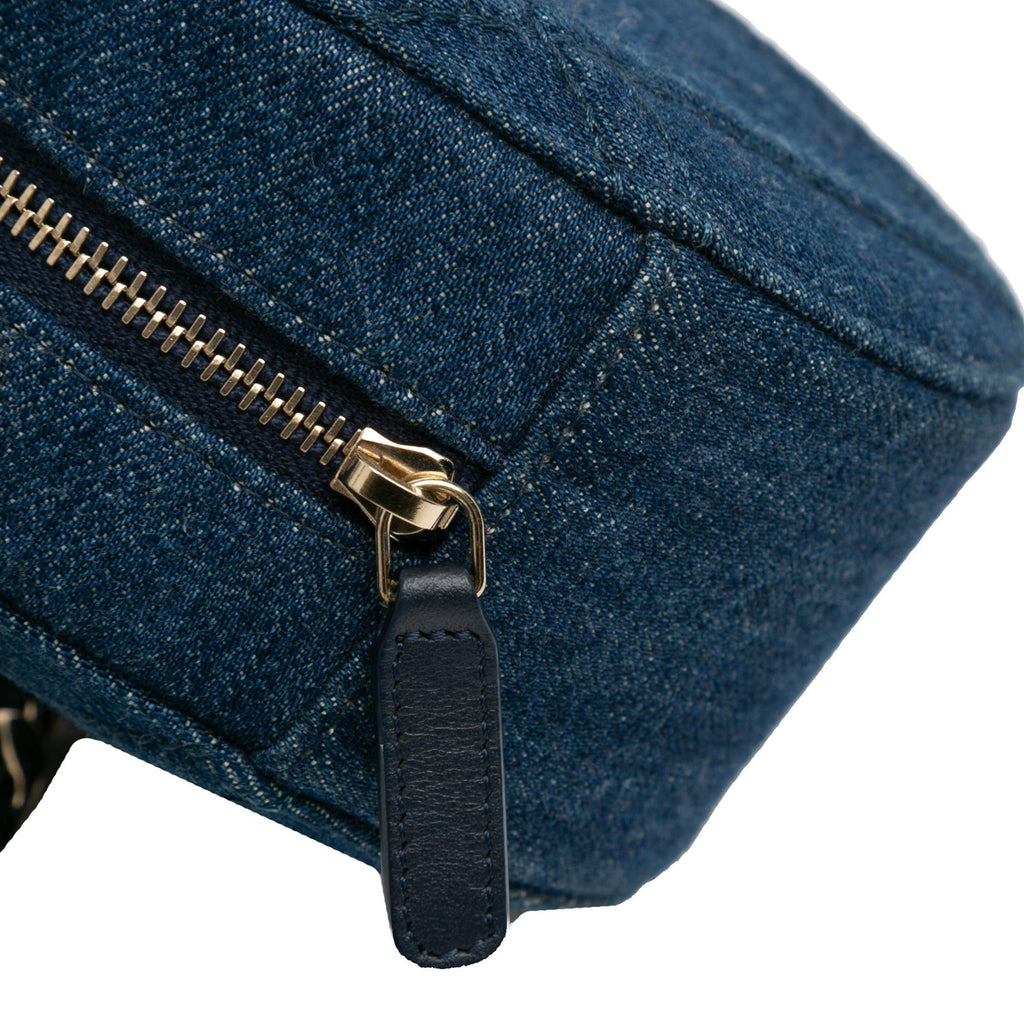 Chanel Denim 19 Round Clutch with Chain (SHG-fQ2FVc)
