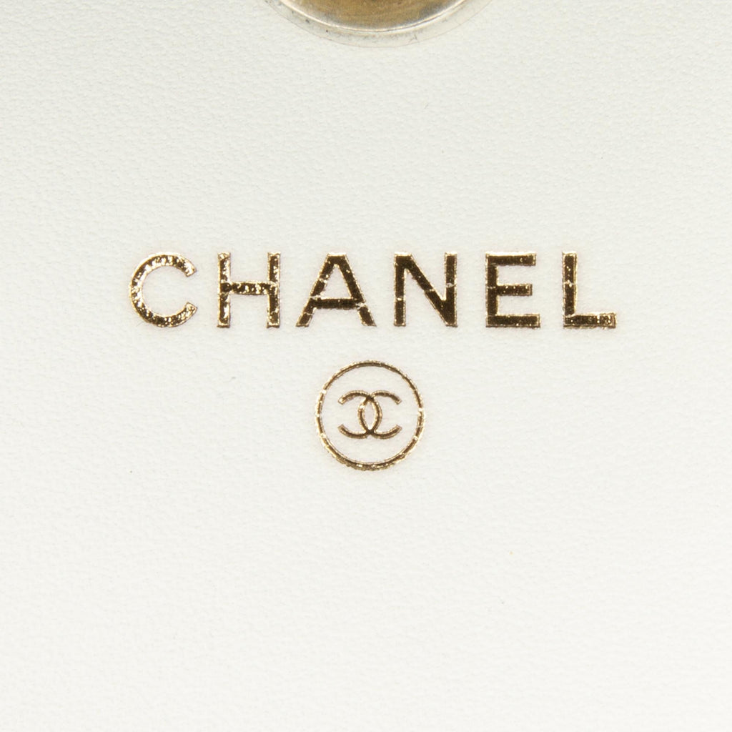 Chanel Enchained Wallet on Chain
