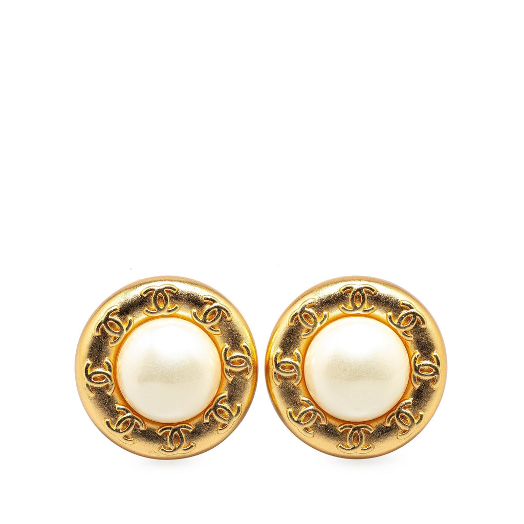 Chanel Gold Plated CC Faux Pearl Clip on Earrings (SHG-ziw21R)