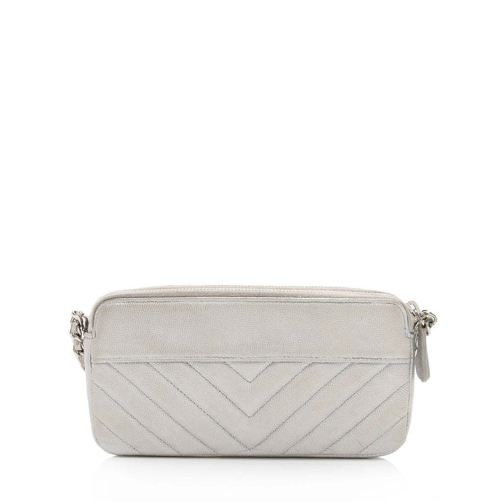 Chanel Iridescent Caviar Leather Vintage Mademoiselle Clutch with Chain (SHF-fdlQlw)