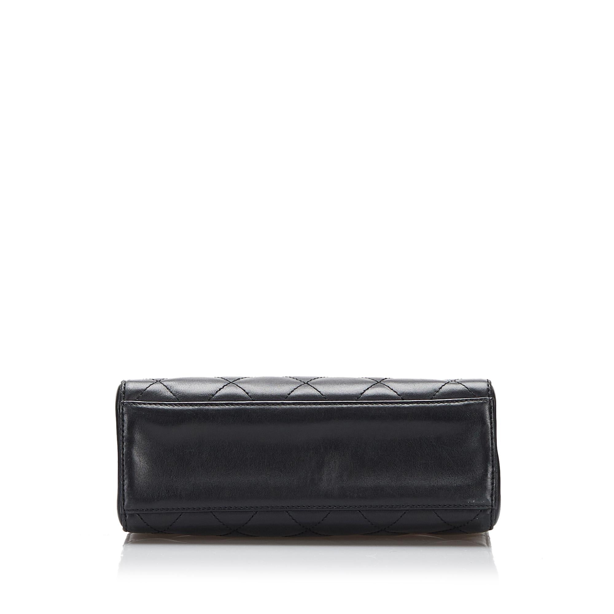 Chanel Lambskin Leather Handbag (SHG-WGibWp)