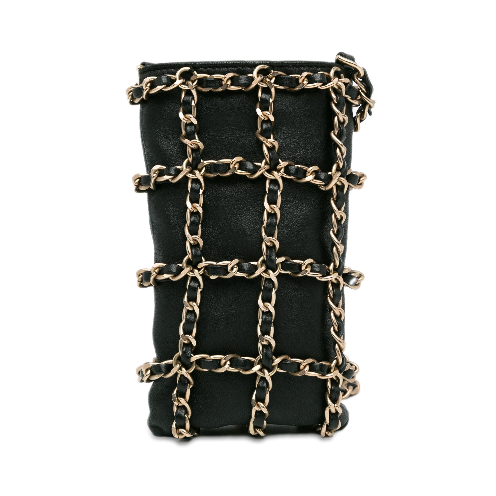 Chanel Lambskin Tech Me Out Clutch With Chain (SHG-lnyegU)