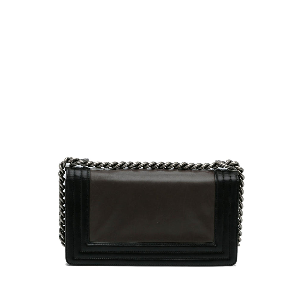 Chanel Medium Original Clasp Boy Bag (SHG-NdhCdS)