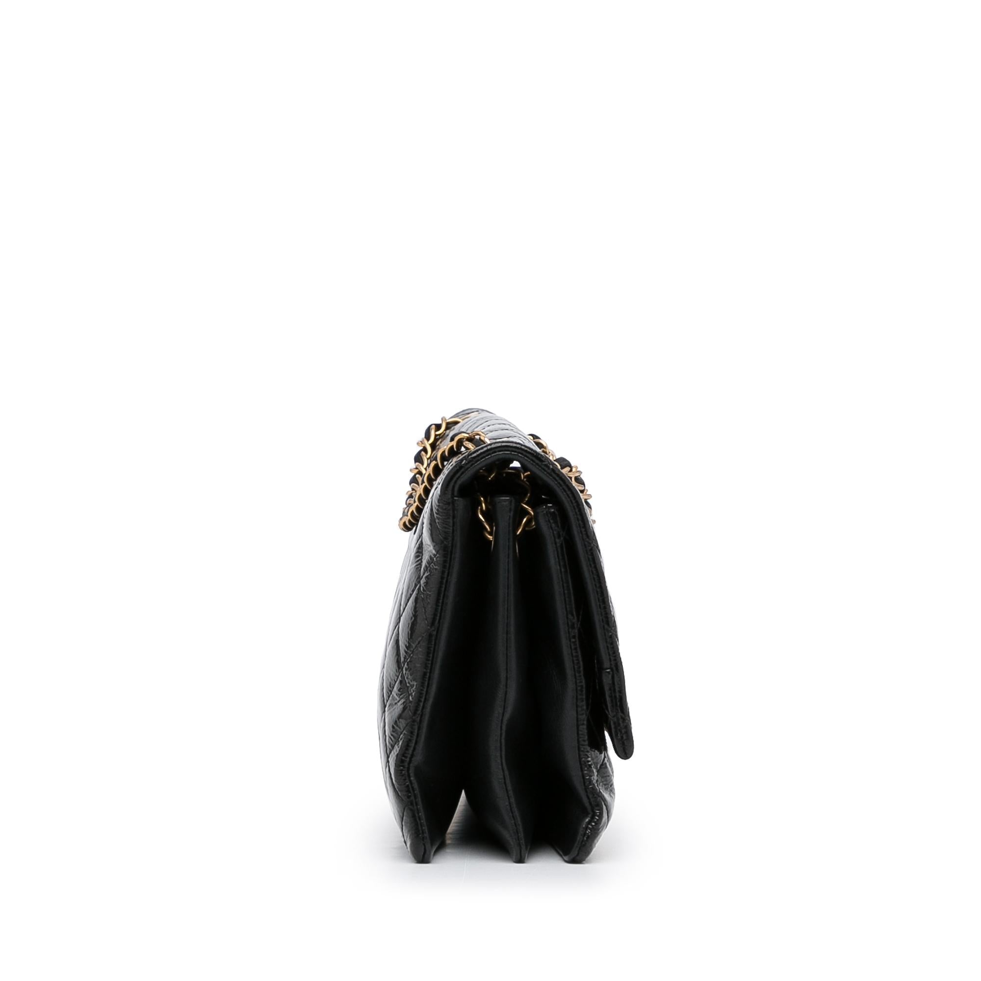 Chanel Pagoda Accordion Flap Bag (SHG-xIPqii)