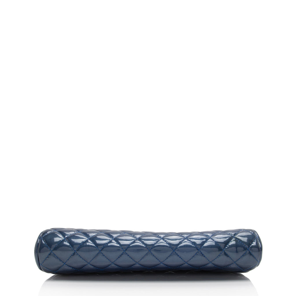 Chanel Patent Leather Timeless Clutch (SHF-UYzBin)