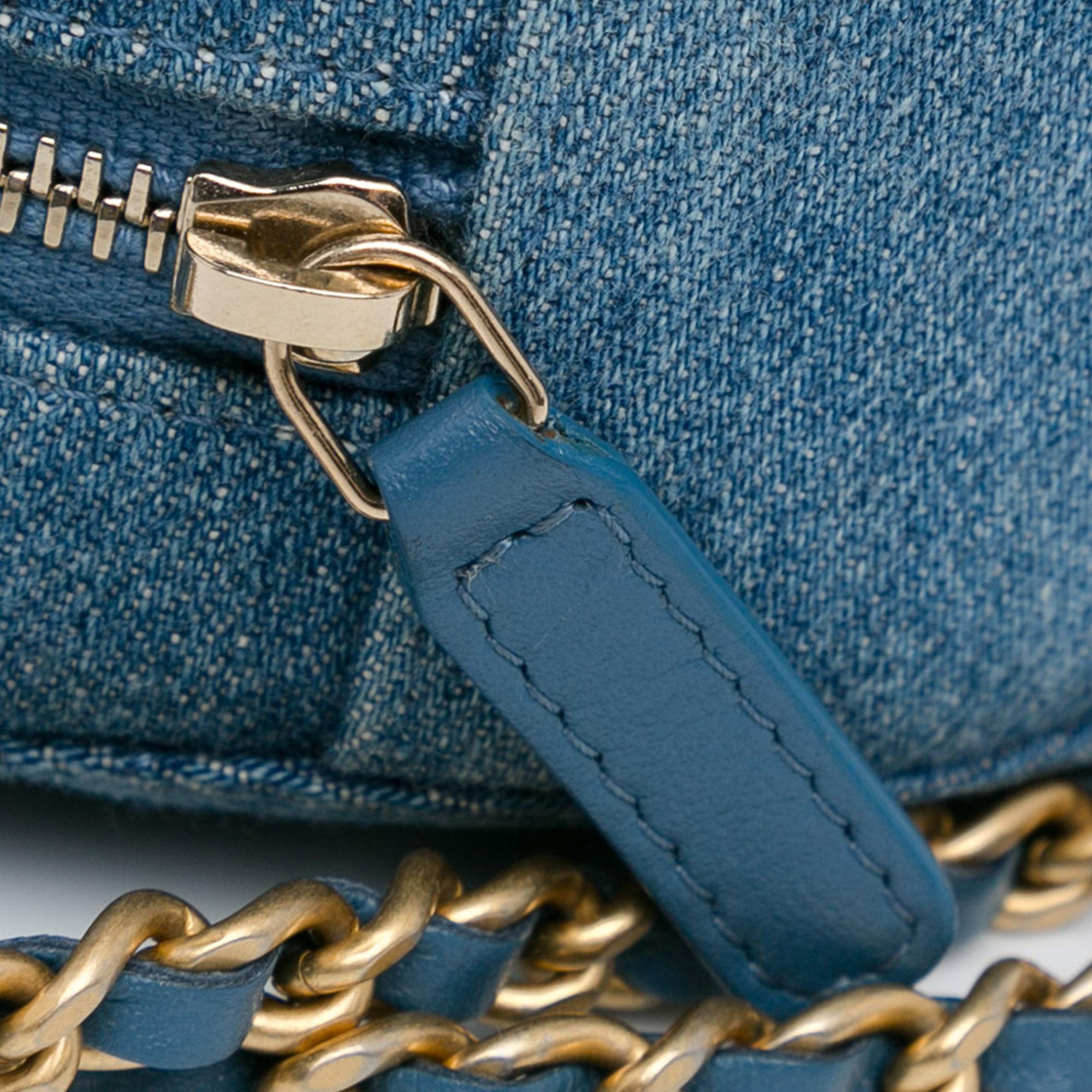 Chanel Quilted Denim Pearl Crush Round Clutch with Chain (SHG-Lc62qo)