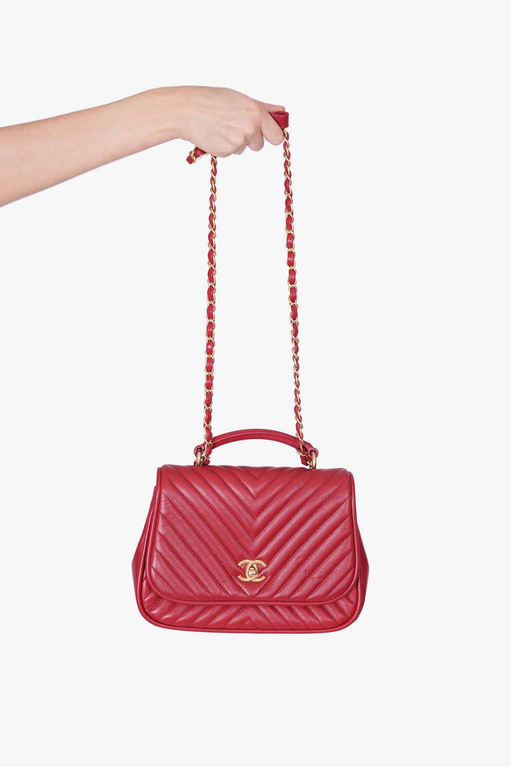 Pre-loved Chanel™ 2018 Red Reversed Round Flap Bag with Gold Hardware
