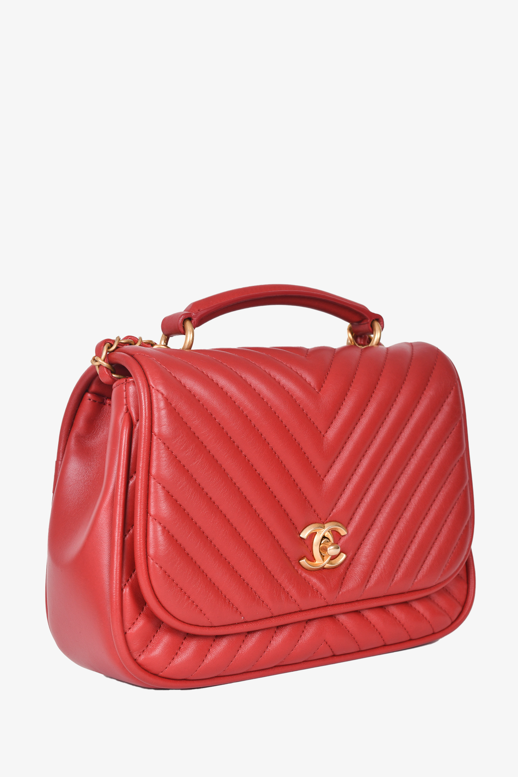 Pre-loved Chanel™ 2018 Red Reversed Round Flap Bag with Gold Hardware