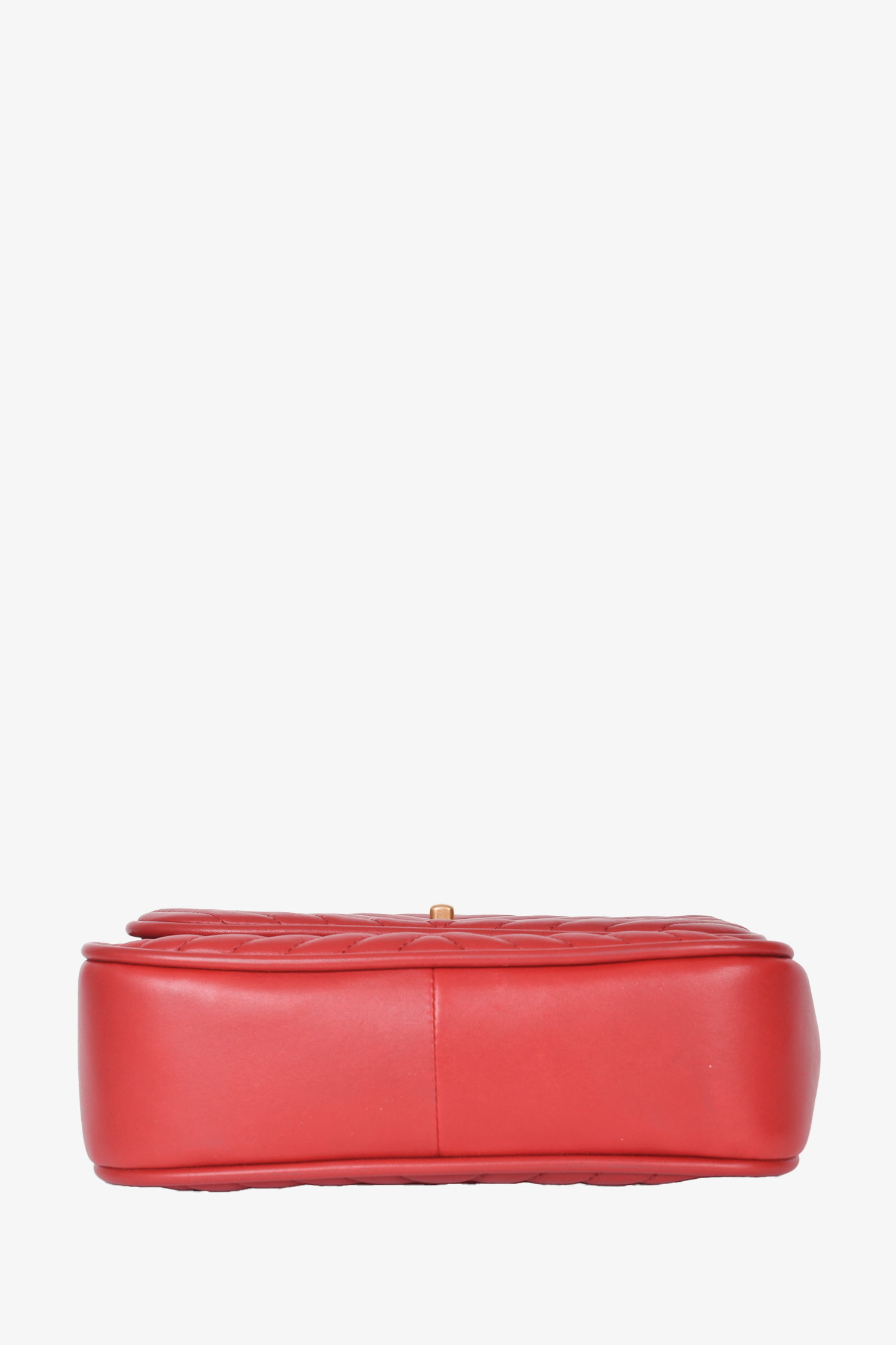 Pre-loved Chanel™ 2018 Red Reversed Round Flap Bag with Gold Hardware
