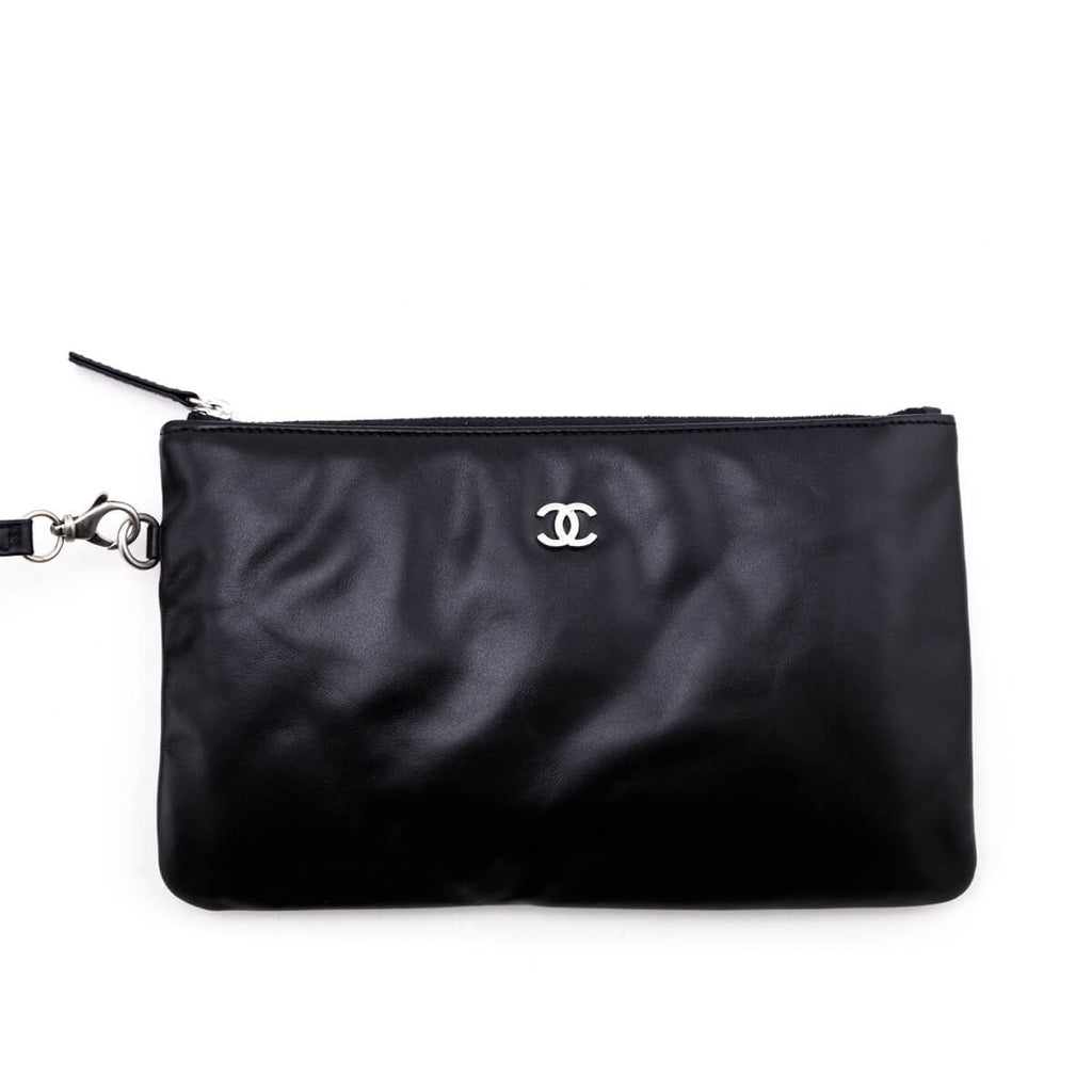 Chanel Black Shiny Calfskin Quilted Small Chanel 22 Bag