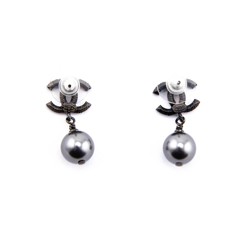 Chanel Gray Faux Pearl & Strass CC Drop Earrings