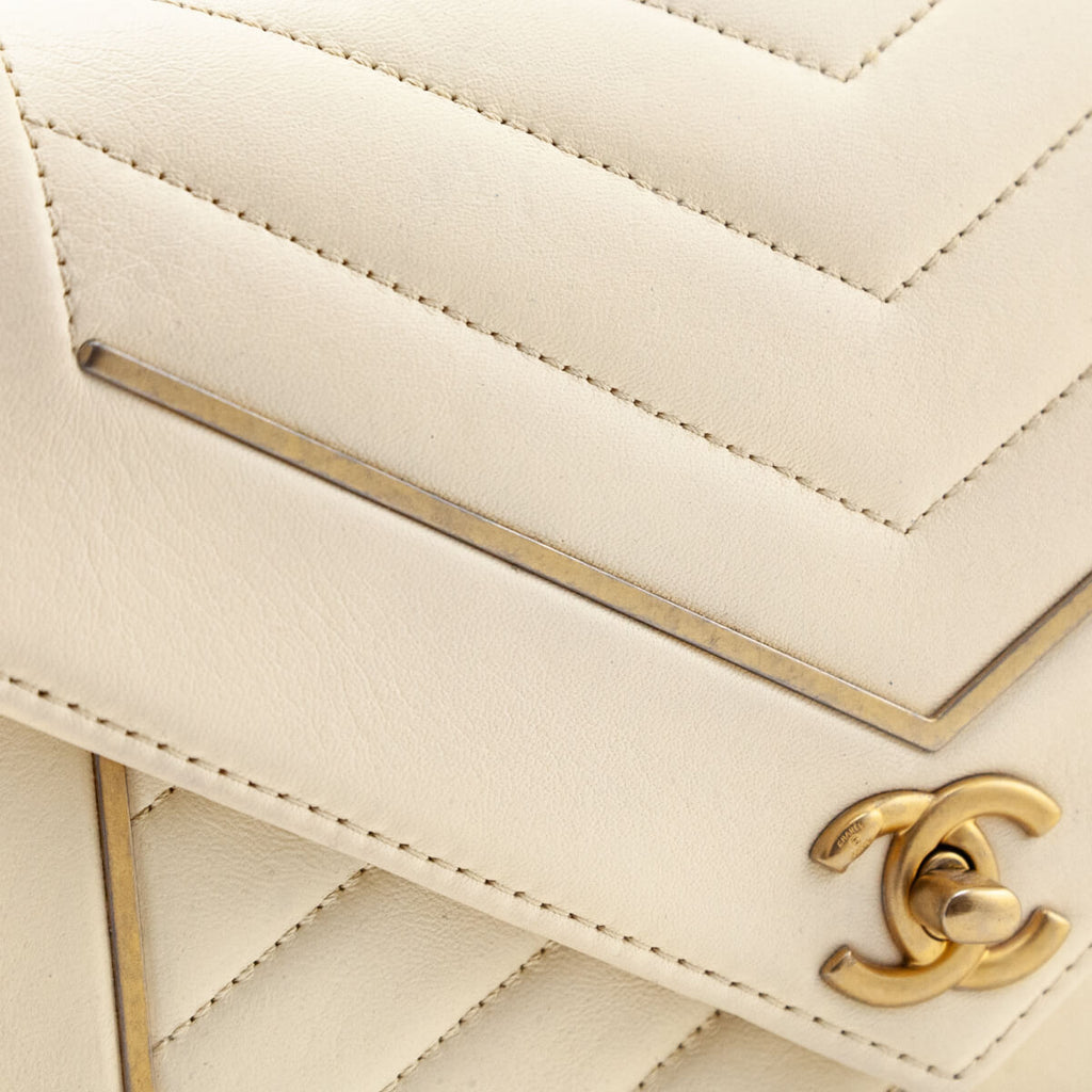 Chanel Ivory Lambskin Reversed Chevron Quilted Flap Bag