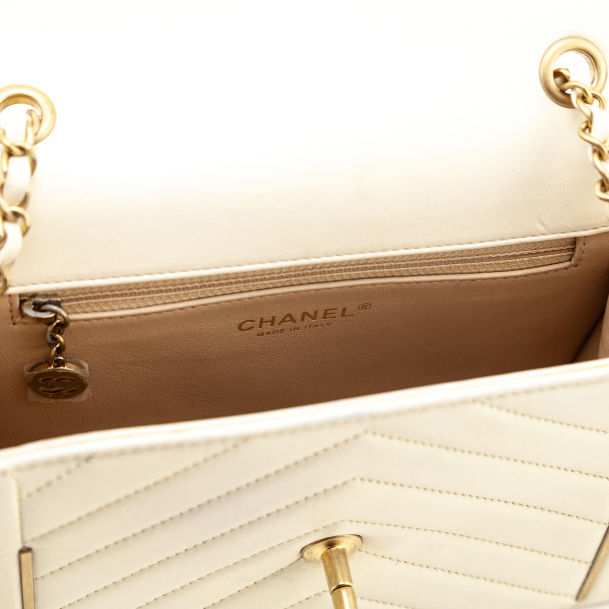 Chanel Ivory Lambskin Reversed Chevron Quilted Flap Bag
