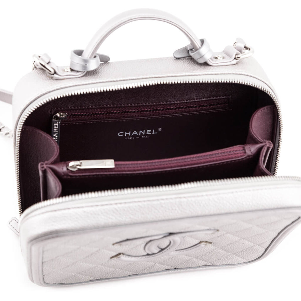 Chanel Metallic Silver Caviar Quilted Medium CC Filigree Vanity Case