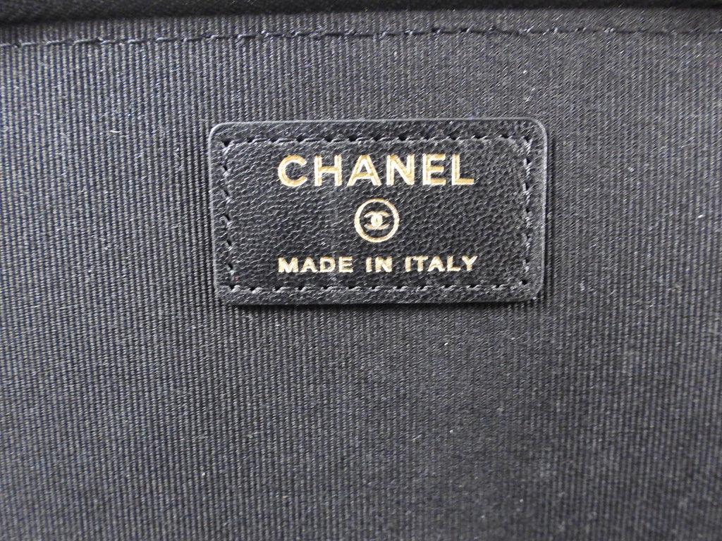 Chanel 21S Black Lambskin Classic Vanity Bag with Chain
