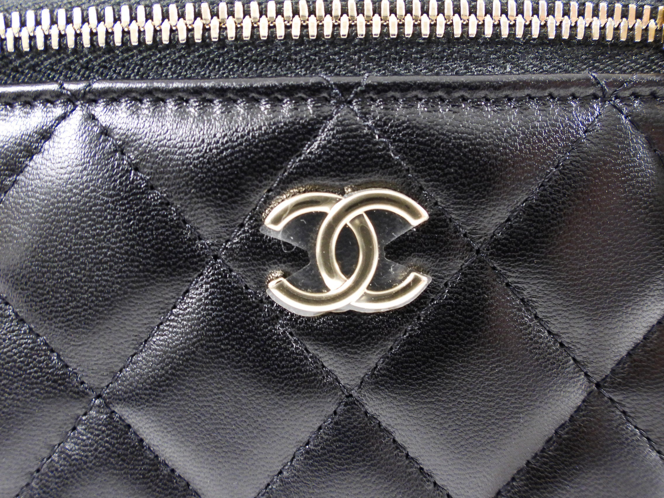 Chanel 21S Black Lambskin Classic Vanity Bag with Chain