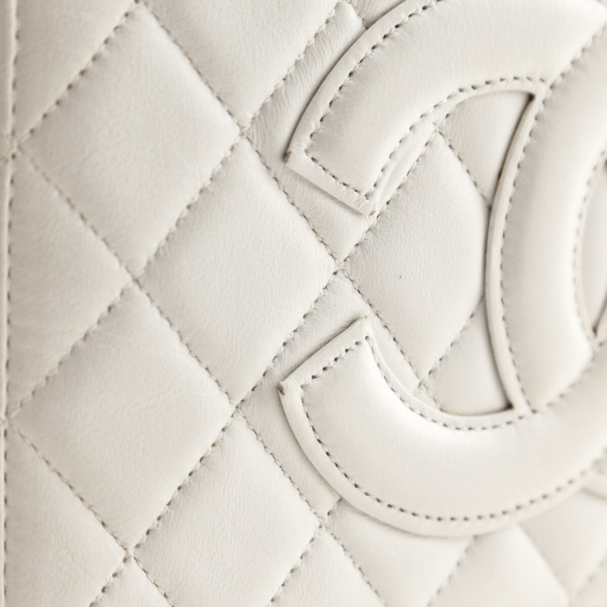 Chanel White Quilted Lambskin Vintage CC Tote Bag