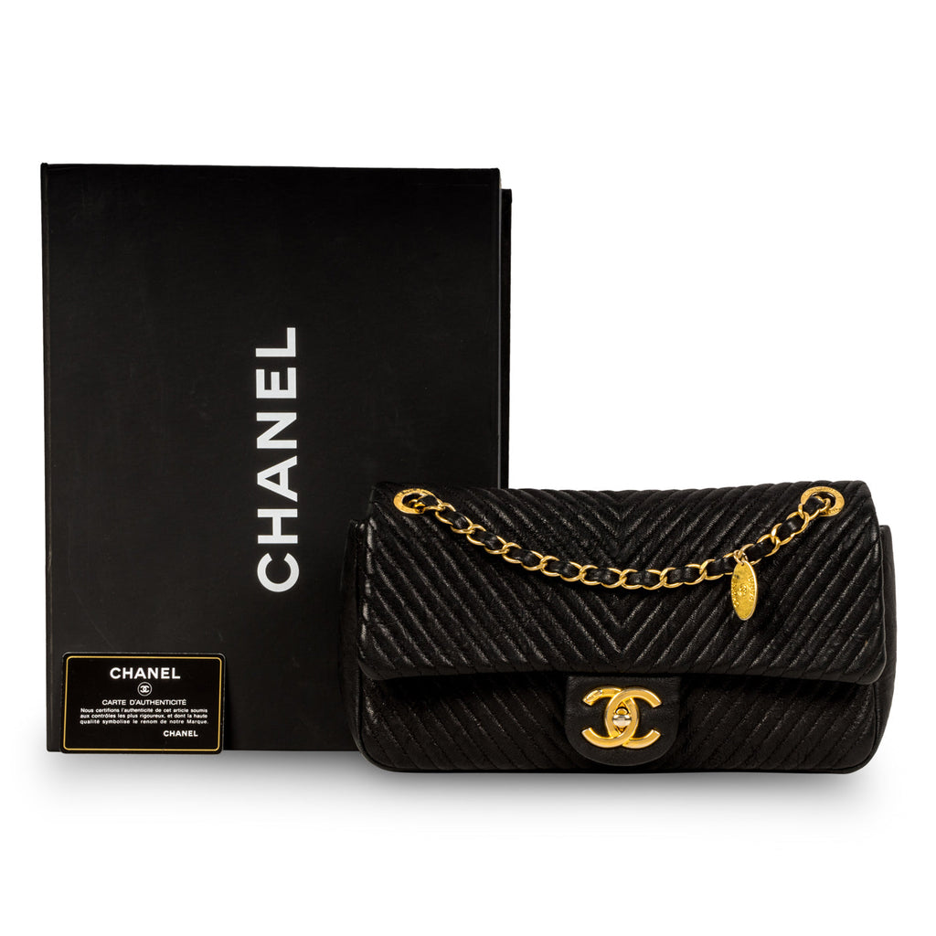 Chanel Chevron Single Flap Bag - Black - GHW