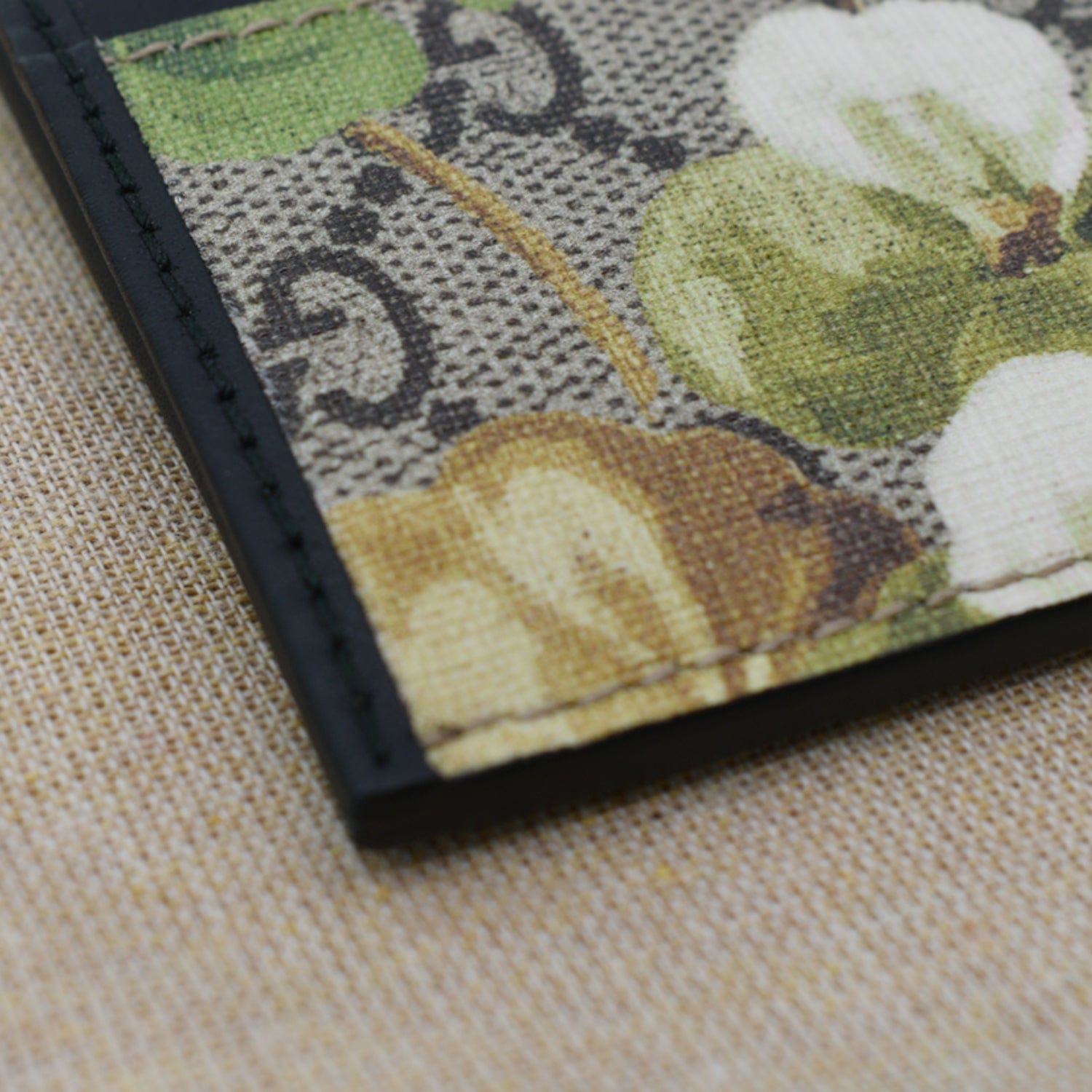 GUCCI Blooms GG Supreme Monogram  Case Beige 409461