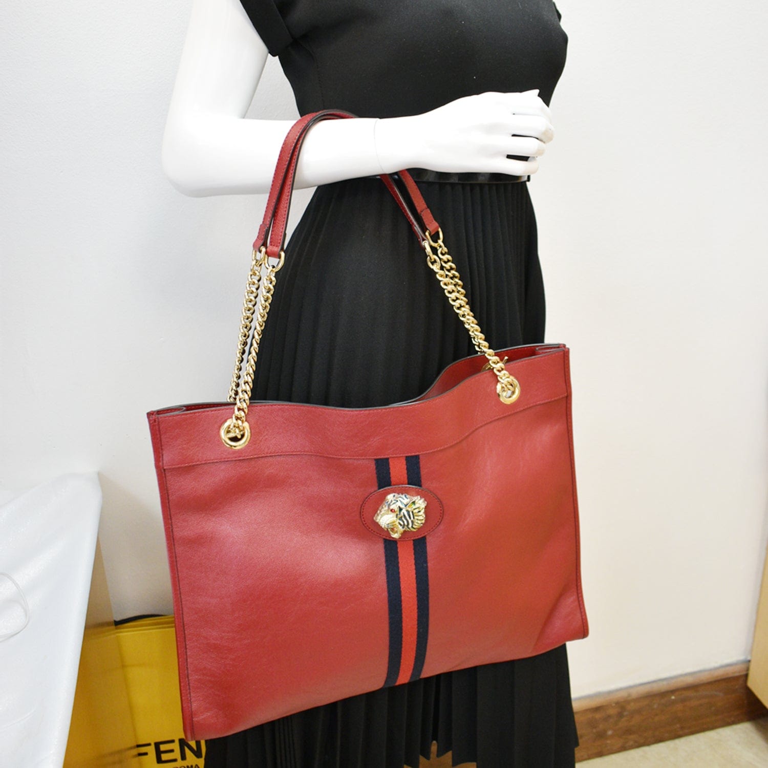 GUCCI Rajah Large Leather Tote Shoulder Bag Red 537219  - Hot Deals