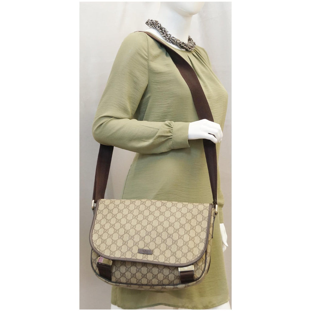 GUCCI GG Plus Canvas Messenger Crossbody Bag Beige 201732