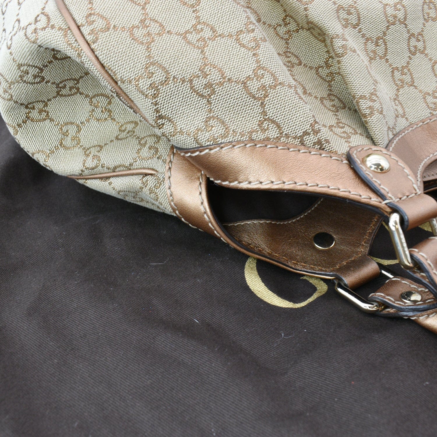 GUCCI Sukey Medium GG Canvas Tote Bag Beige 211944