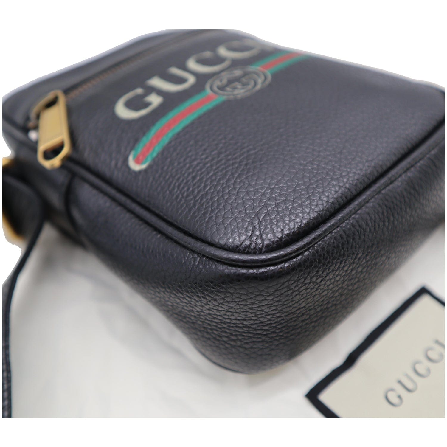GUCCI Logo Grained Calfskin Leather Messenger Bag Black 574803