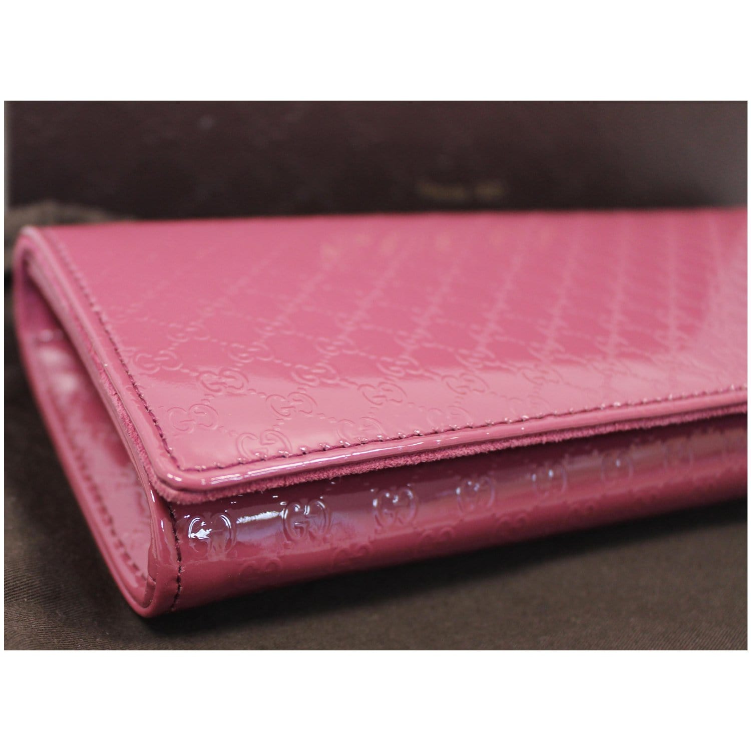 GUCCI Broadway Patent Microguccissima Small Clutch Fuschia - Last Call