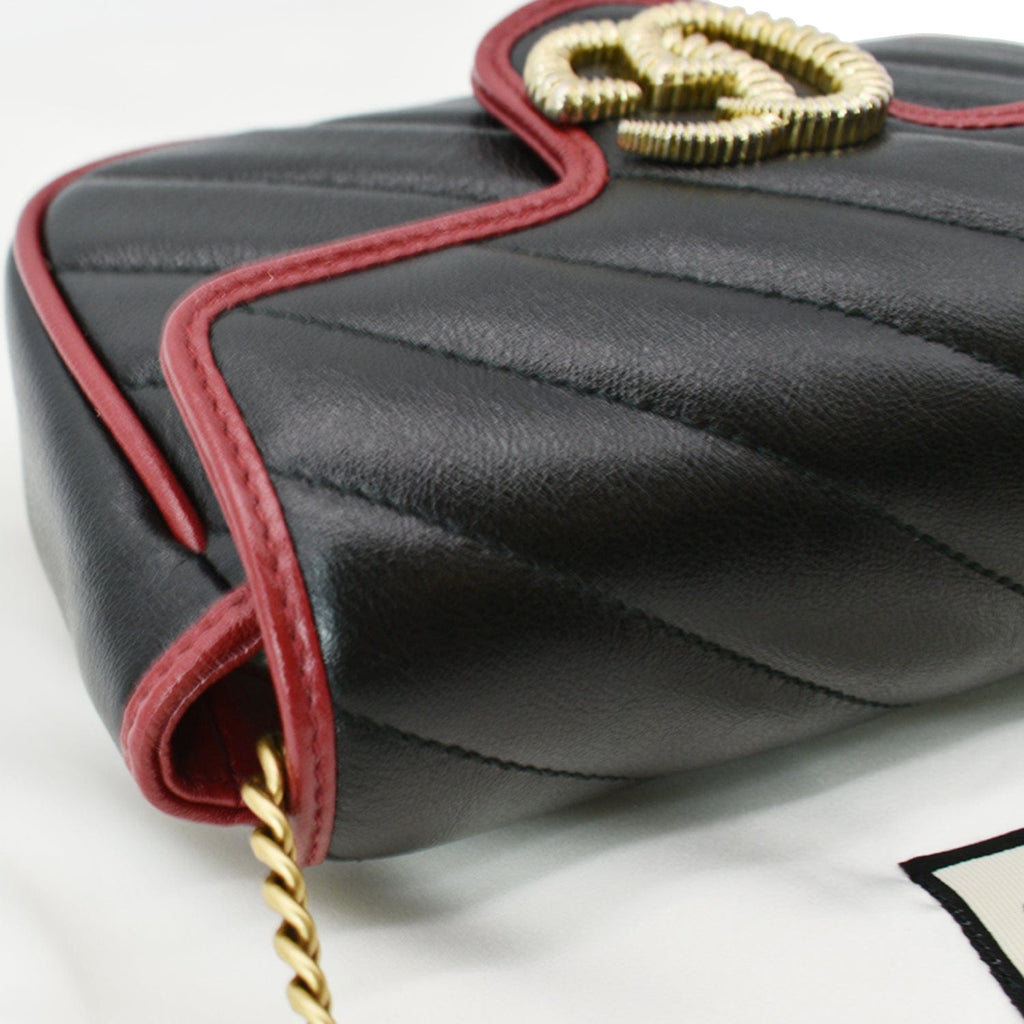 GUCCI GG Marmont Mini Matelass� Leather Shoulder Crossbody Bag Black/Cerise 574969