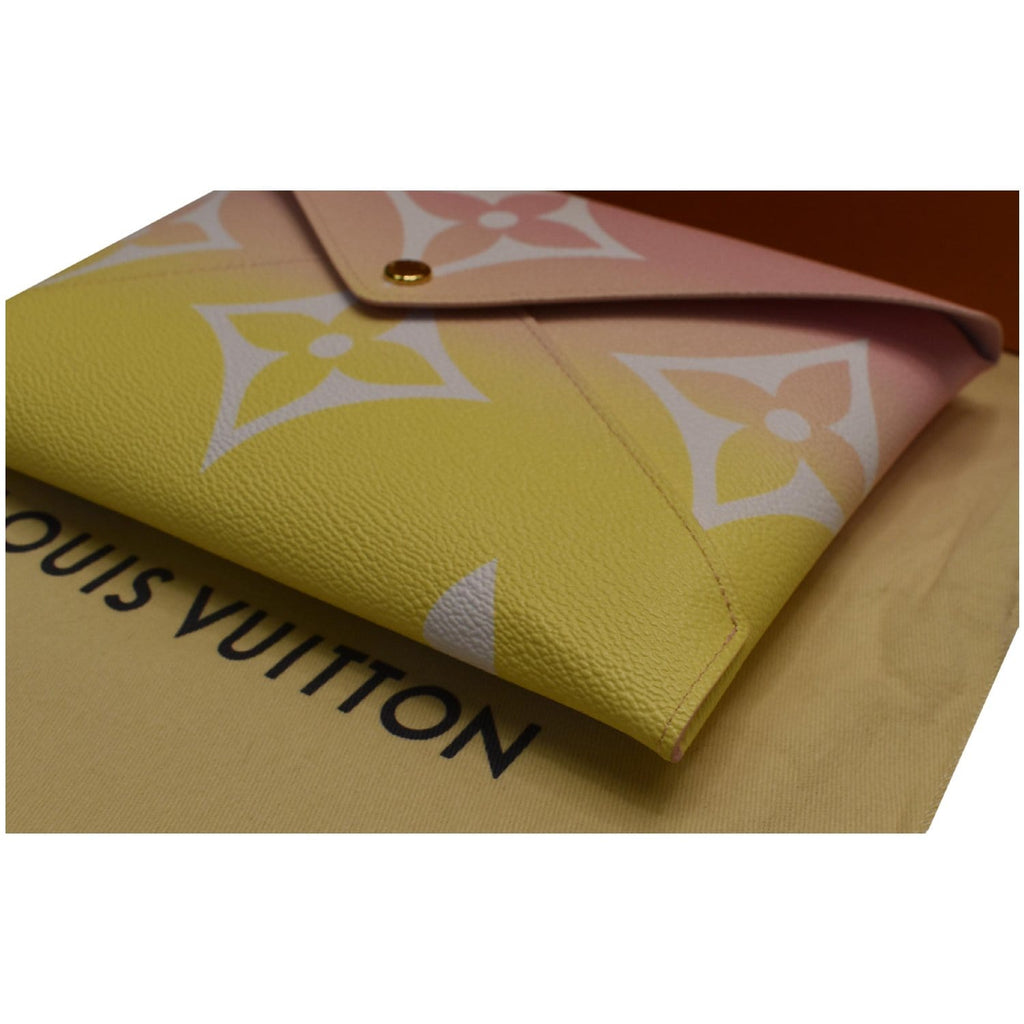 LOUIS VUITTON By The Pool Kirigami Large Monogram Giant Clutch Light Pink