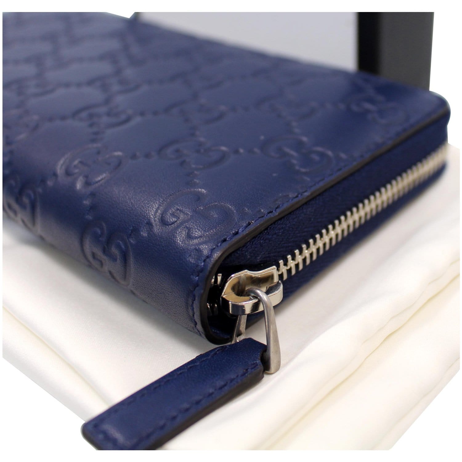 GUCCI Zip Around NY New York Yankees Patch Guccissima Wallet Blue - Last Call