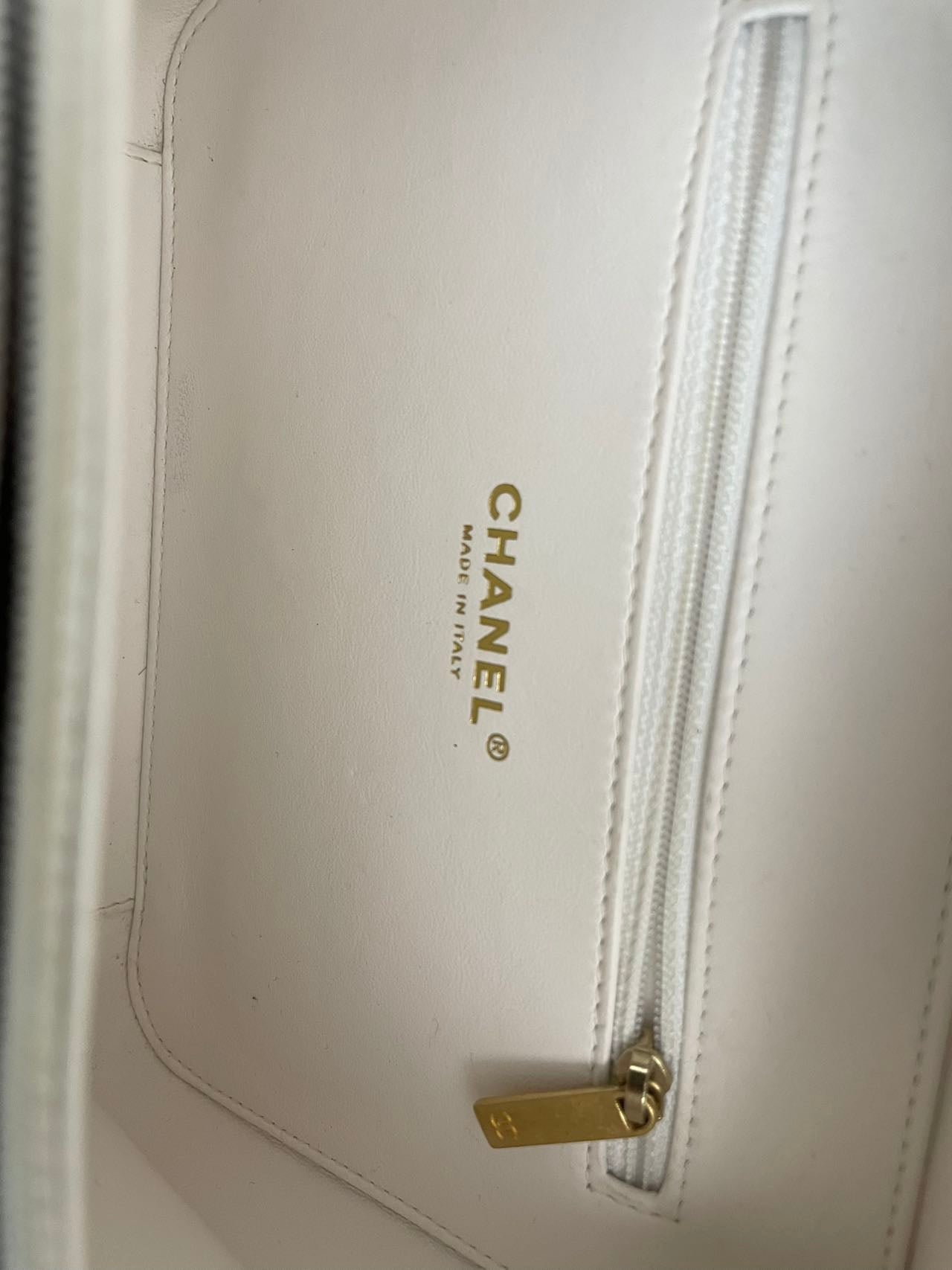 Chanel White Vanity Case Bag In Quilted Leather CC Filigree Chain Around