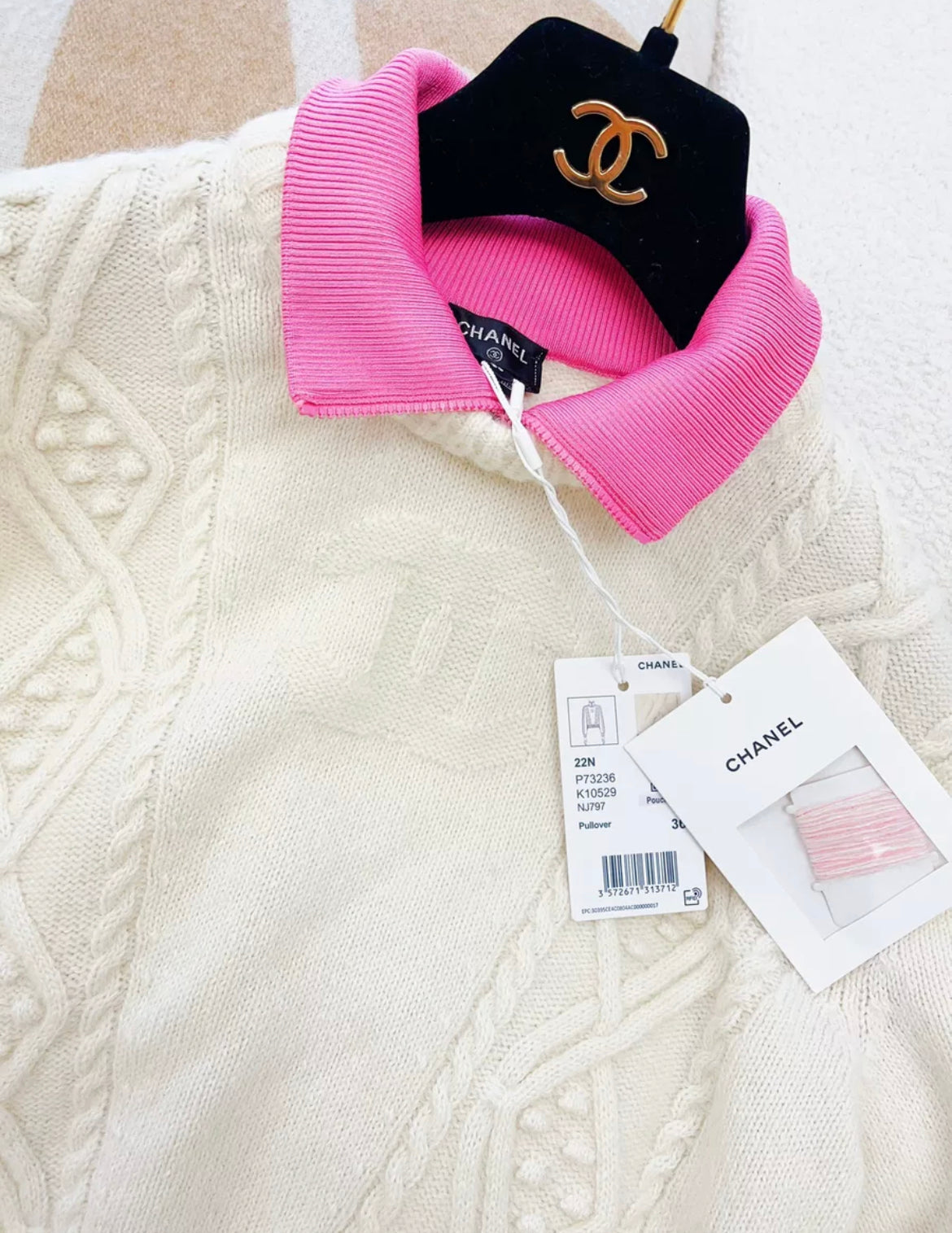 Chanel 22N Ecru, Pink Sweater size 36