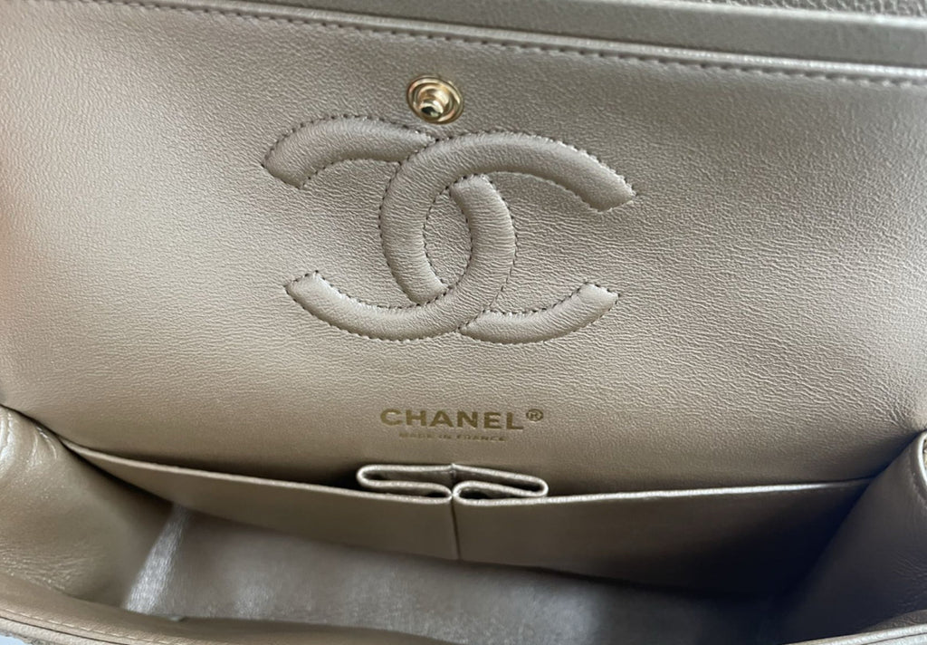 Chanel Rare Raffia Medium Classic