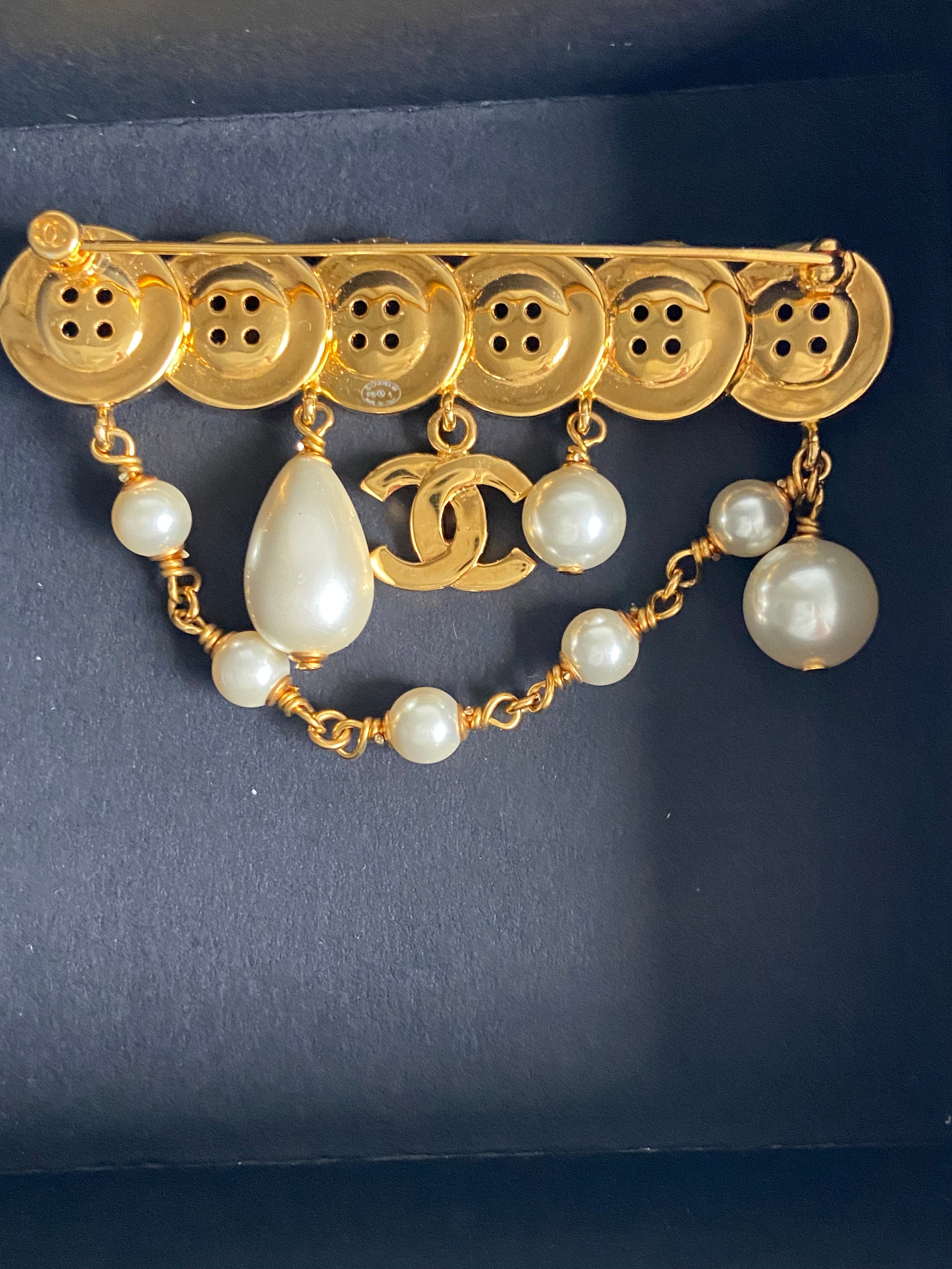 Chanel Yellow and White Pearls Button Brooch