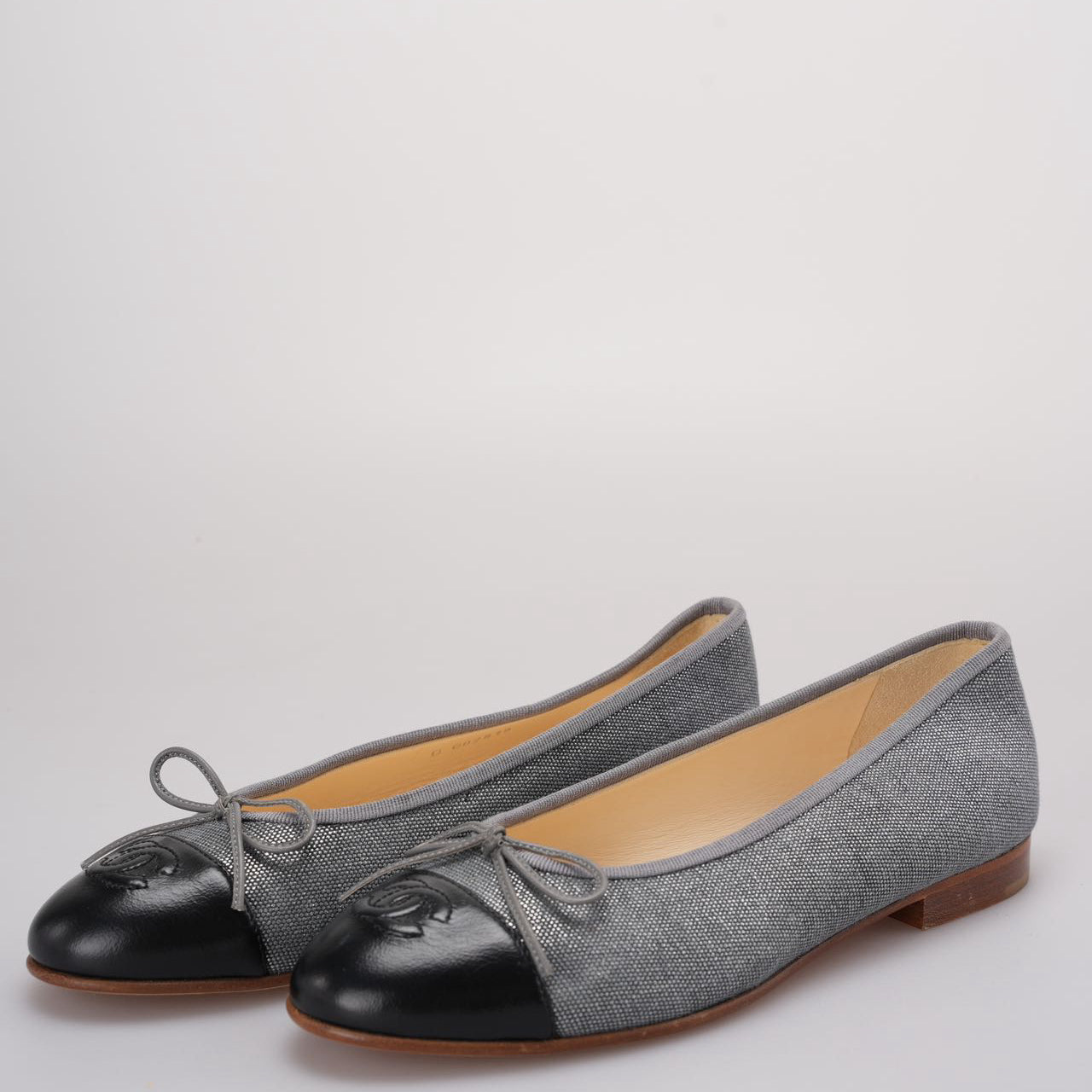 Chanel Ballerinas Ballet Flats in Grey /Black Size 38