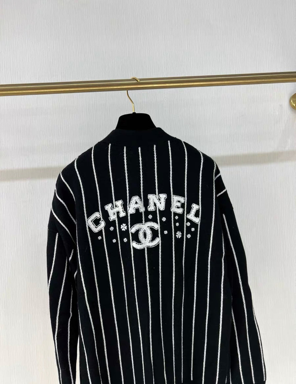 CHANEL 23P LOGO CASHMERE IGAN