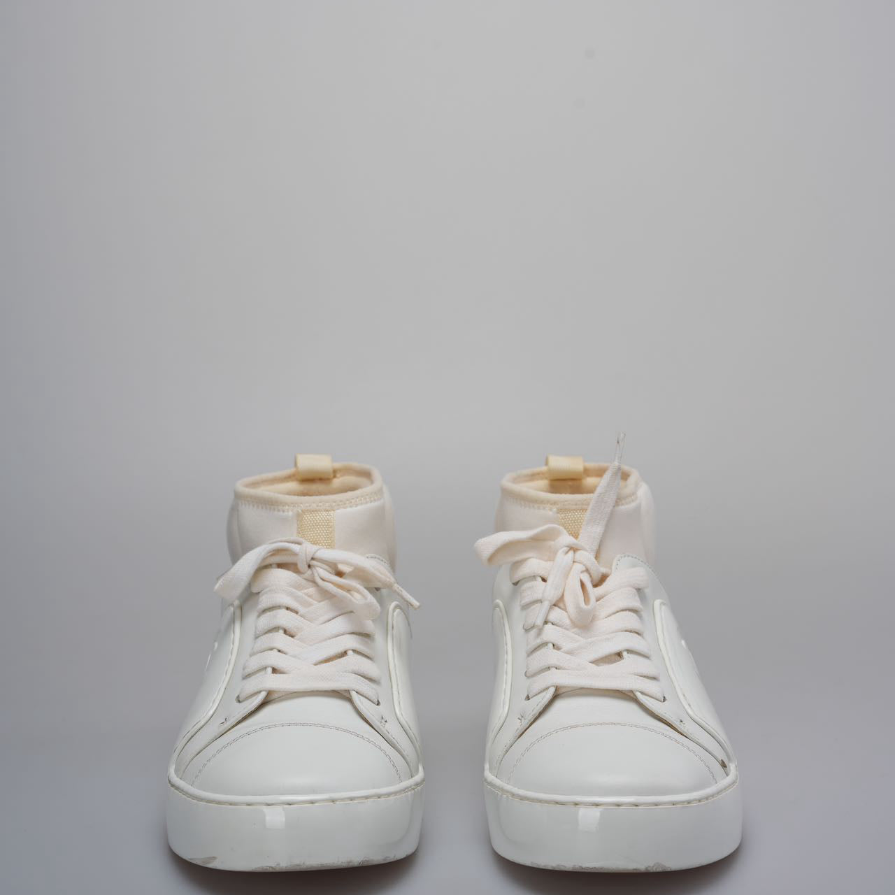Chanel White Rubber and Leather CC Ankle Sneakers Size 37,5