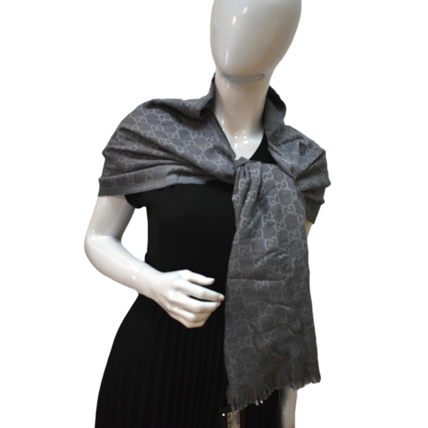 GUCCI Wool Scarf Light Grey