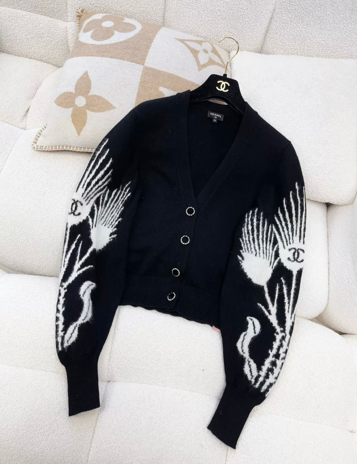 CHANEL 21A CASHMERE/ SILK igan size 38