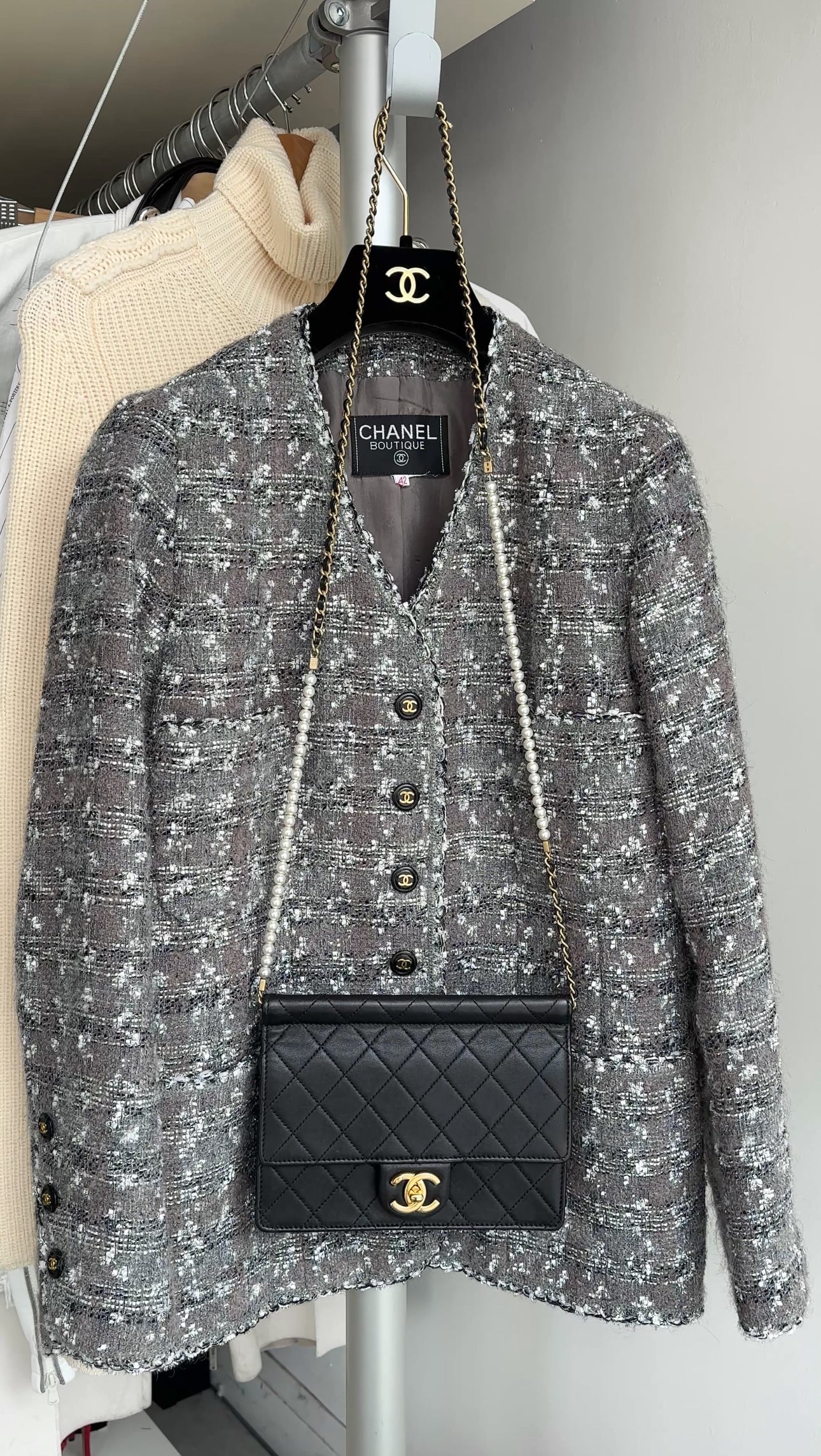 Chanel Black Quilted Leather Chic Pearls Flap Bag