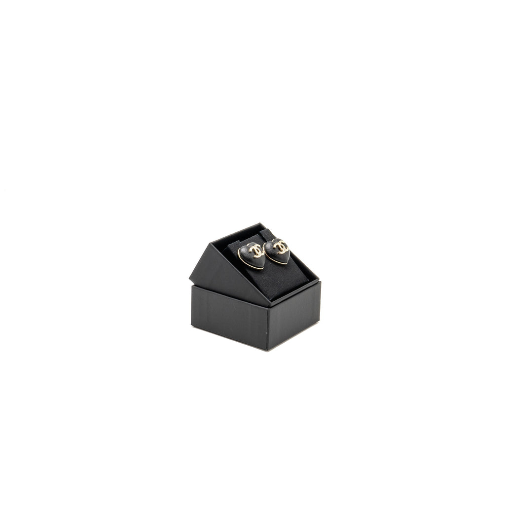 Chanel 22k CC Logo Heart Shape Earrings Lambskin Black L