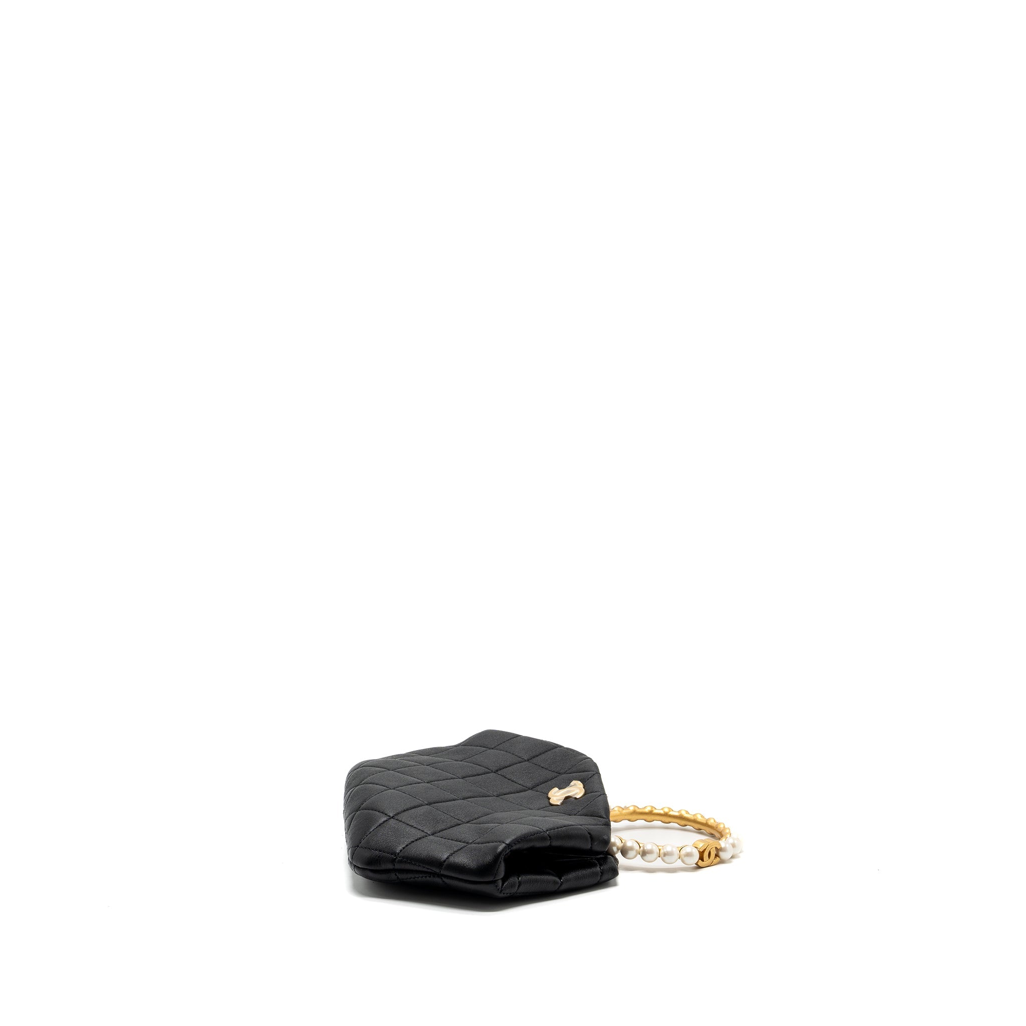 Chanel pearl round handle evening clutch lambskin black  (microchip)